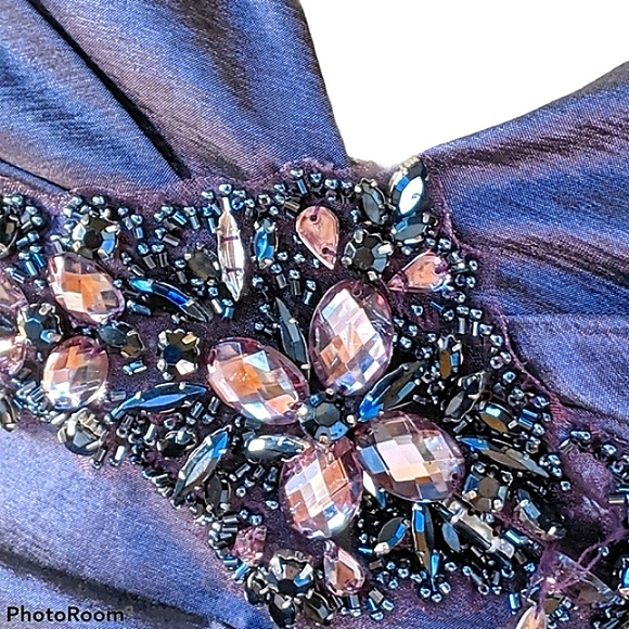 XSCAPE PURPLE Mermaid Rhinestone/Beaded Gown Sz 8 - Picture 3 of 16